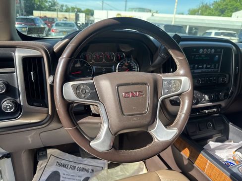 Used 2018 GMC Sierra 1500 SLT w/ SLT Premium Package AWD/4WD image 12