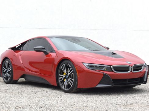 Used 2017 BMW i8 AWD/4WD image 1