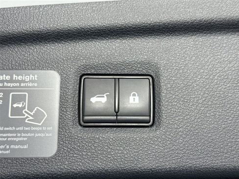 Used 2023 INFINITI QX50 Sensory AWD/4WD image 43