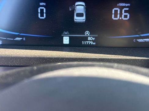 Certified 2025 Hyundai Elantra SE FWD image 16