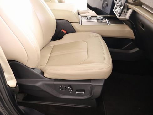 Used 2022 Ford Expedition Max Limited image 15