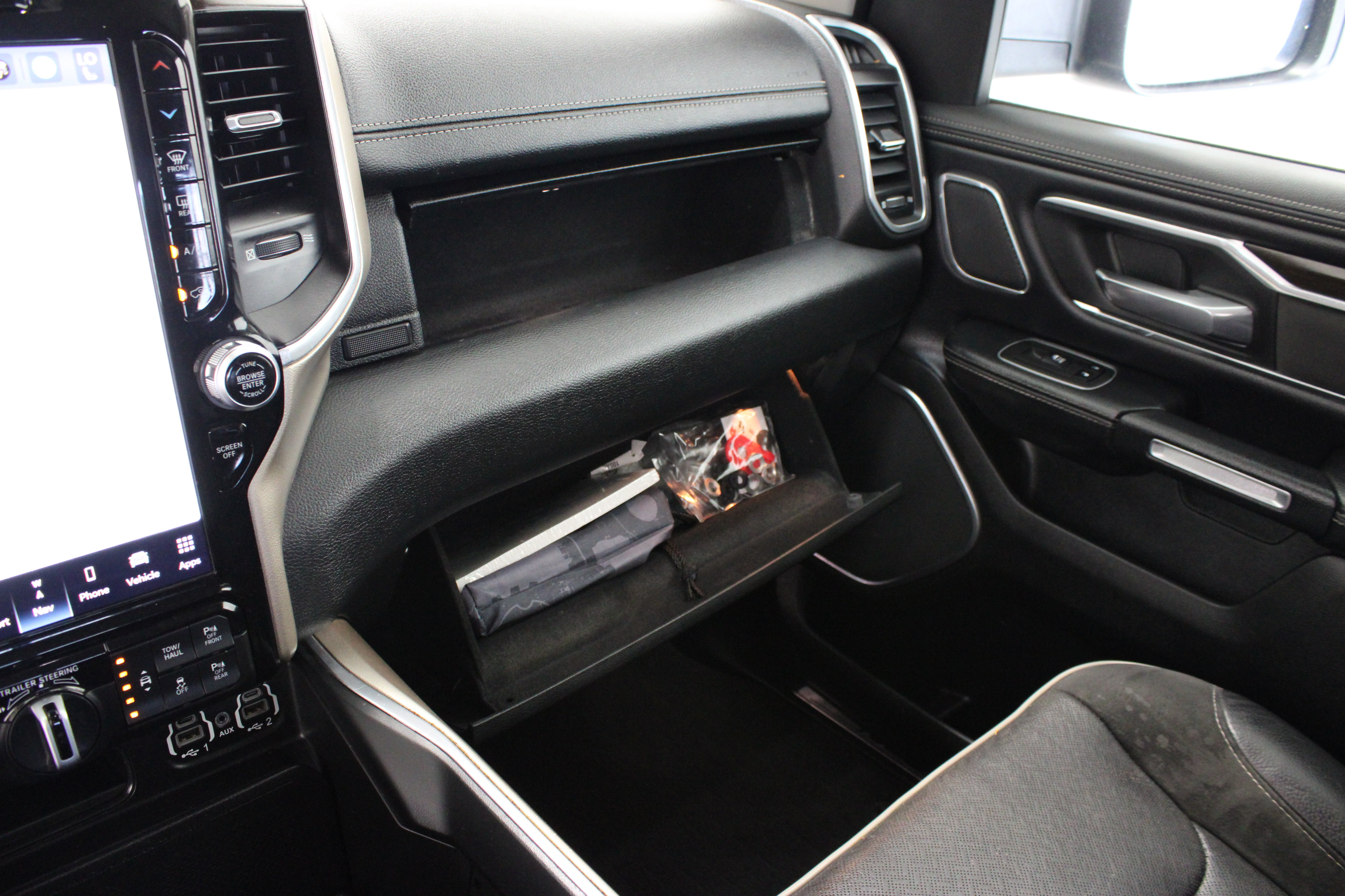 Used 2022 RAM 1500 Laramie AWD/4WD image 25