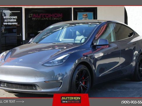 Used 2022 Tesla Model Y Performance AWD/4WD image 1