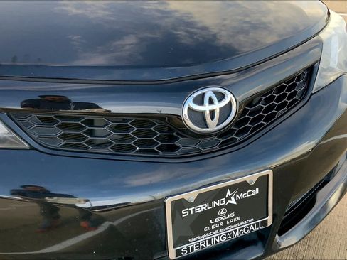 Used 2014 Toyota Camry SE FWD image 28