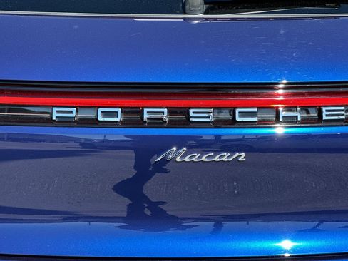 Used 2024 Porsche Macan image 39