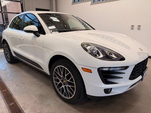 Used 2018 Porsche Macan Sport Edition AWD/4WD image 2