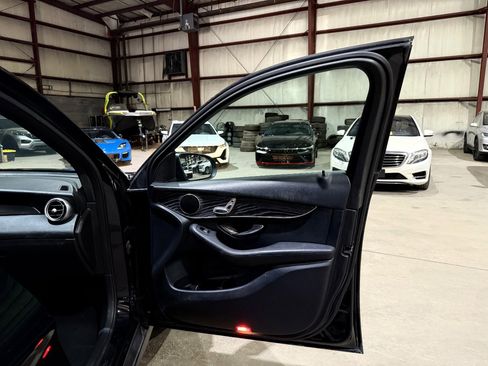 Used 2018 Mercedes-Benz GLC 300 image 21