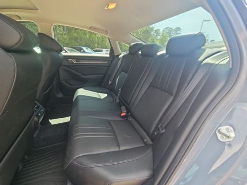 Used 2021 Honda Accord Touring image 17