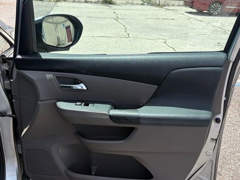 Used 2015 Honda Odyssey EX-L image 16