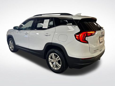 Used 2018 GMC Terrain SLE w/ Driver Convenience Package AWD/4WD image 3