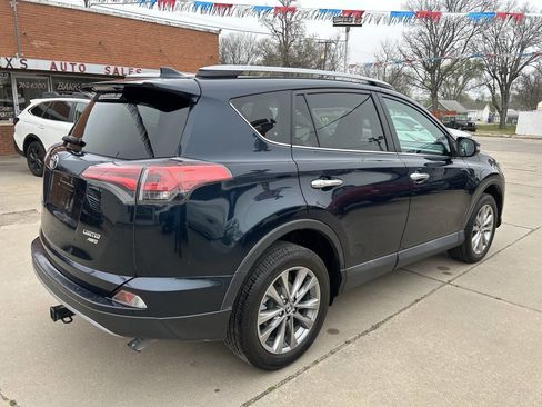 Used 2017 Toyota RAV4 Limited image 8