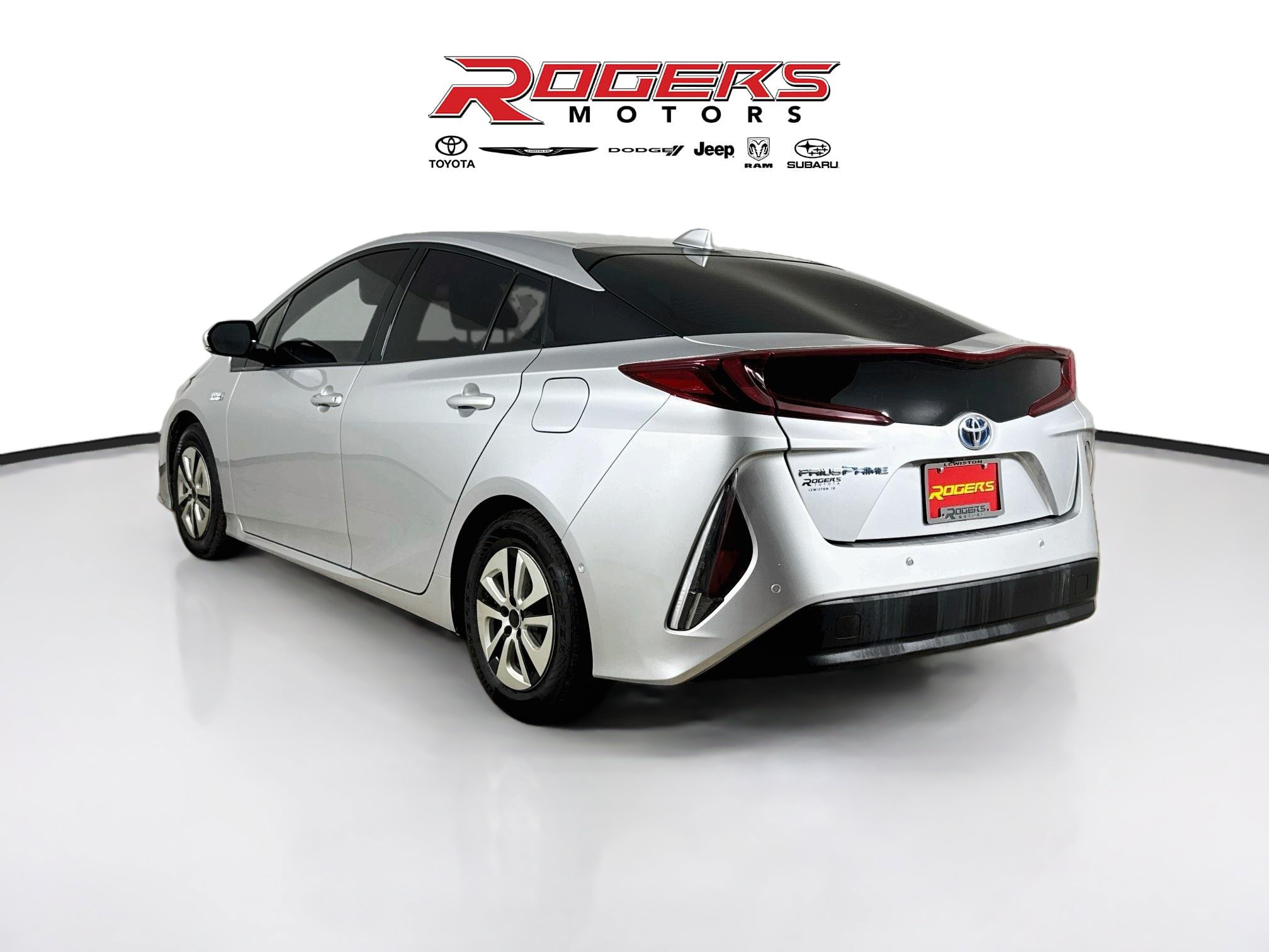 Certified 2017 Toyota Prius Prime Advanced FWD image 11