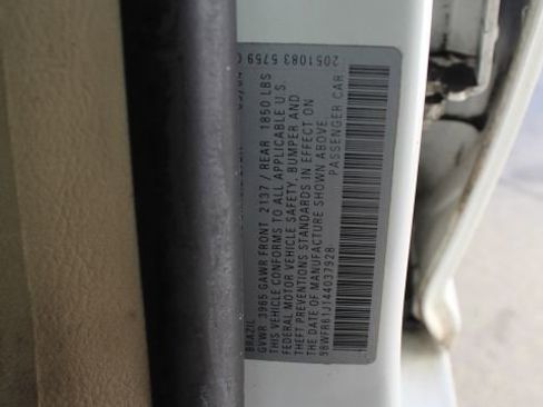 Used 2004 Volkswagen Golf GL image 21