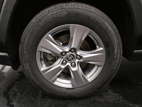 Certified 2022 Toyota RAV4 XLE image 32