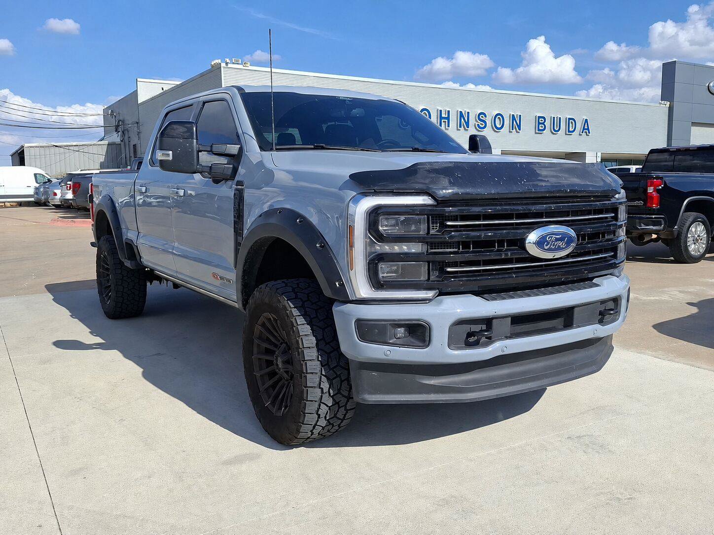 Used 2025 Ford F350 Platinum w/ FX4 Off-Road Package AWD/4WD image 26