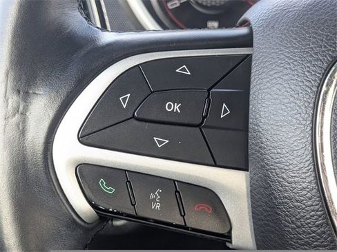 Used 2016 Dodge Challenger SXT Plus image 11