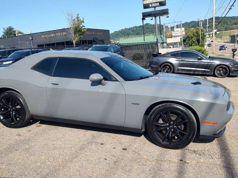 Used 2017 Dodge Challenger R/T Plus RWD image 2