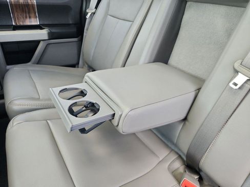 Used 2018 Ford F150 Lariat w/ Equipment Group 502A Luxury AWD/4WD image 14