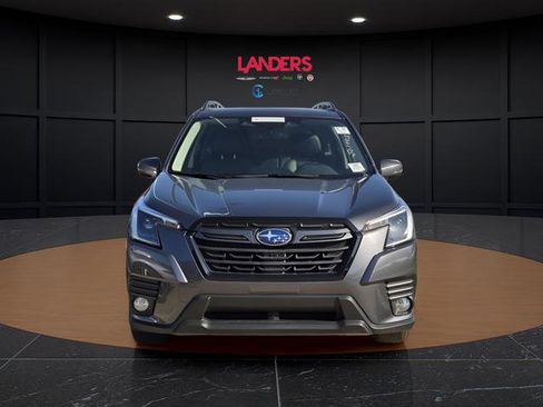 Used 2023 Subaru Forester Limited image 5