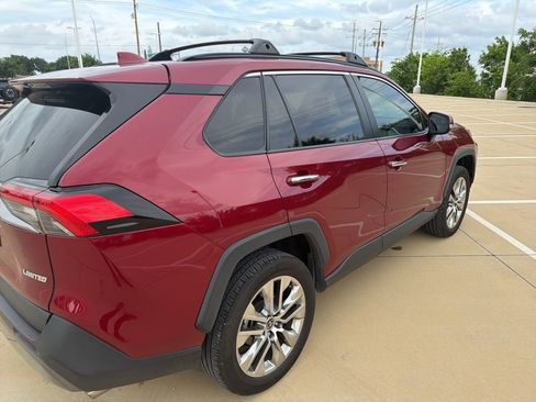 Used 2021 Toyota RAV4 Limited image 3