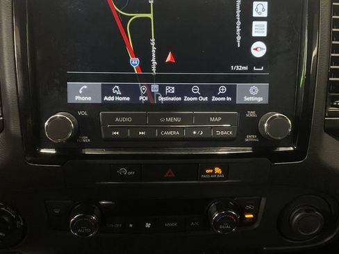 Used 2024 Nissan Frontier PRO-4X w/ Technology Package AWD/4WD image 16
