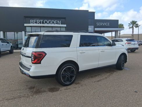 Used 2022 Ford Expedition Max Limited RWD image 4
