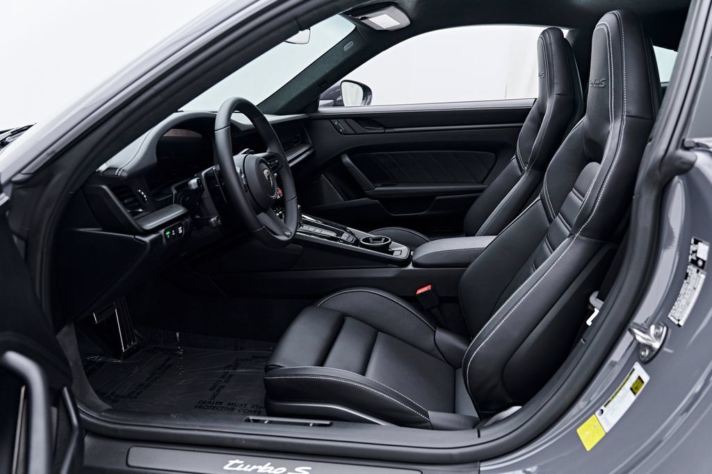 Used 2026 Porsche 911 Turbo S AWD/4WD image 32