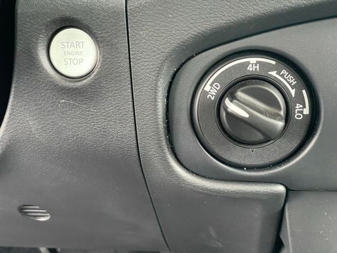 Certified 2022 Nissan Frontier SV image 20