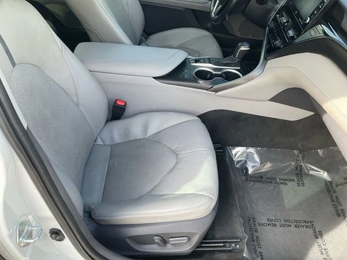 Used 2021 Toyota Camry XLE image 26