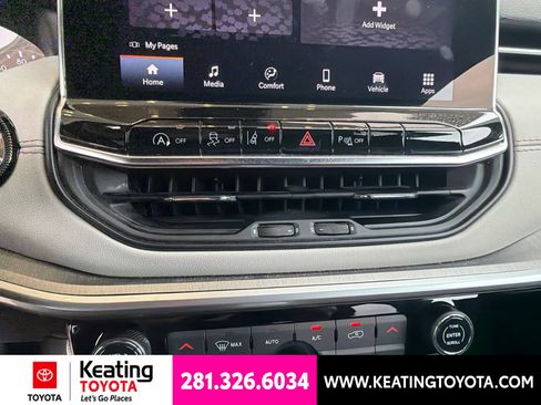 Used 2025 Jeep Compass Limited AWD/4WD image 16