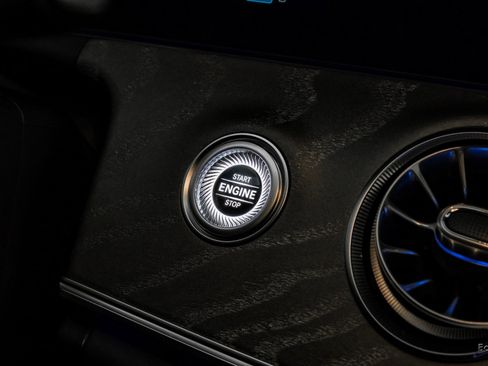 Used 2024 Mercedes-Benz AMG GT 43 image 97