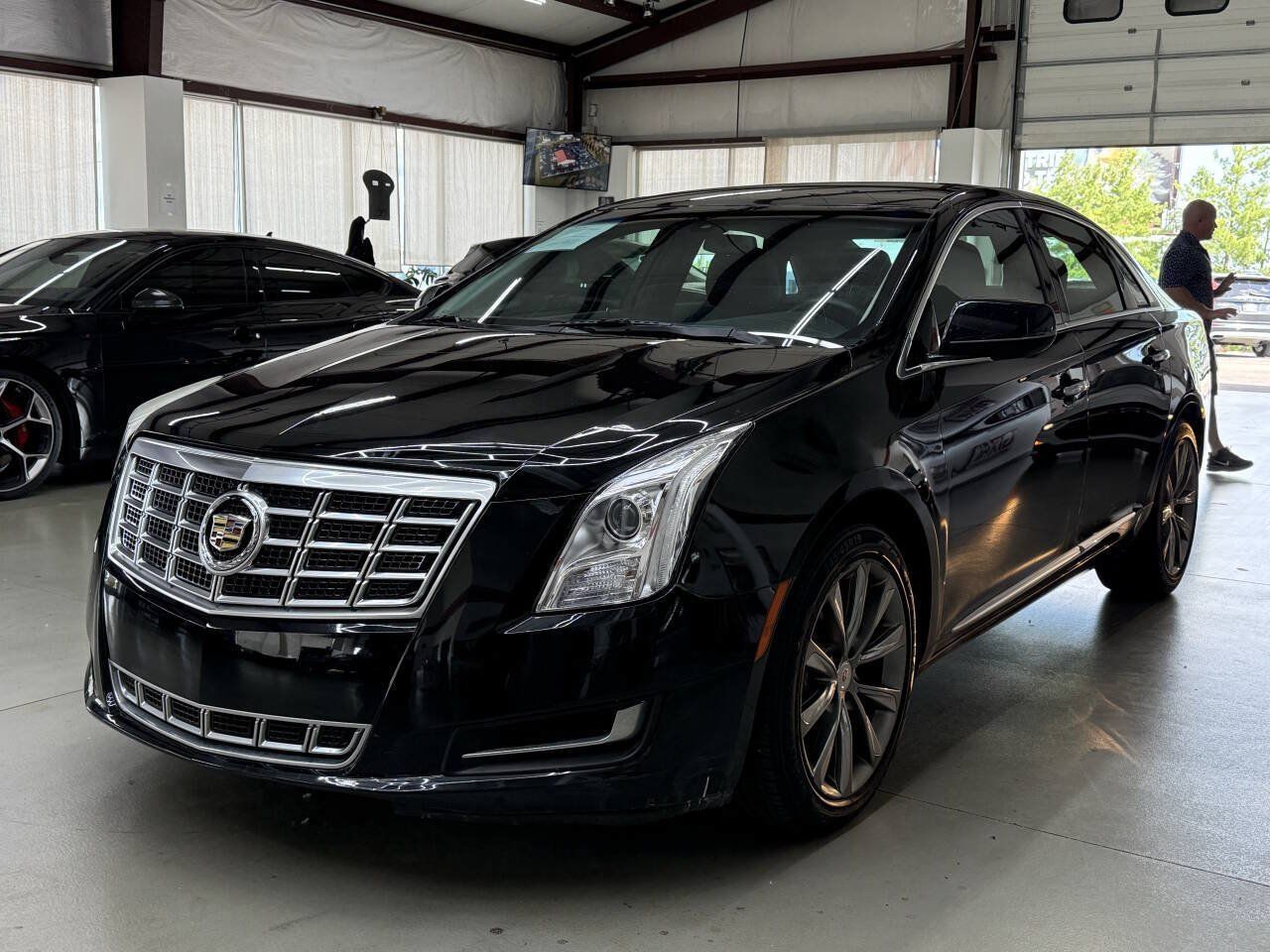 Used 2014 Cadillac XTS FWD image 5
