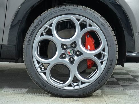 New 2024 Alfa Romeo Tonale Ti image 14