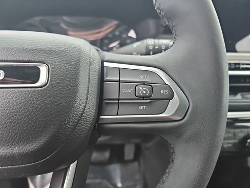 Used 2023 Jeep Compass Altitude w/ Convenience Group image 18