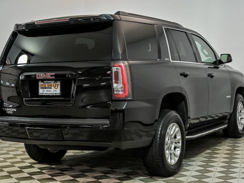 Used 2017 GMC Yukon SLT AWD/4WD image 8
