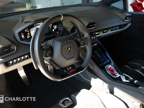 Used 2023 Lamborghini Huracan Tecnica image 23