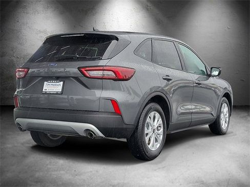 Used 2025 Ford Escape Active image 3