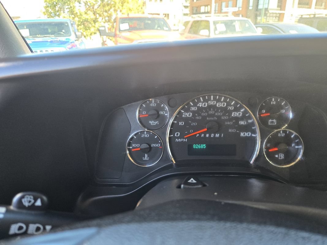 Used 2015 Chevrolet Express 3500 LT w/ LT Preferred Equipment Group RWD image 17