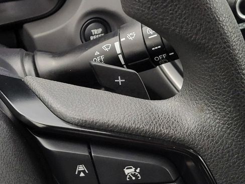 Certified 2025 Subaru Crosstrek 2.0i Premium image 29