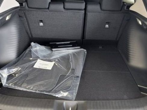 Certified 2024 Honda HR-V LX image 12