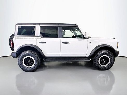New 2026 Ford Bronco Outer Banks w/ Sasquatch Package AWD/4WD image 8