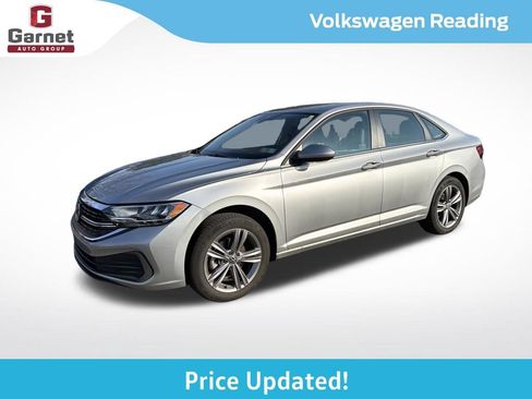 Certified 2023 Volkswagen Jetta SE FWD image 1