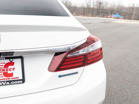 Used 2017 Honda Accord EX-L image 12