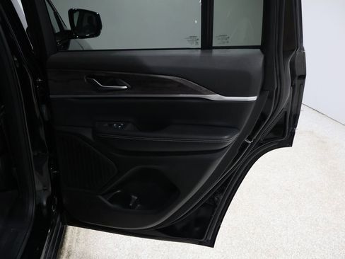 Used 2023 Jeep Grand Cherokee Limited image 21