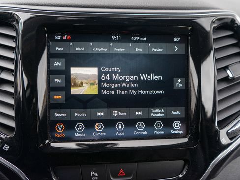 Used 2020 Jeep Cherokee Limited AWD/4WD image 17