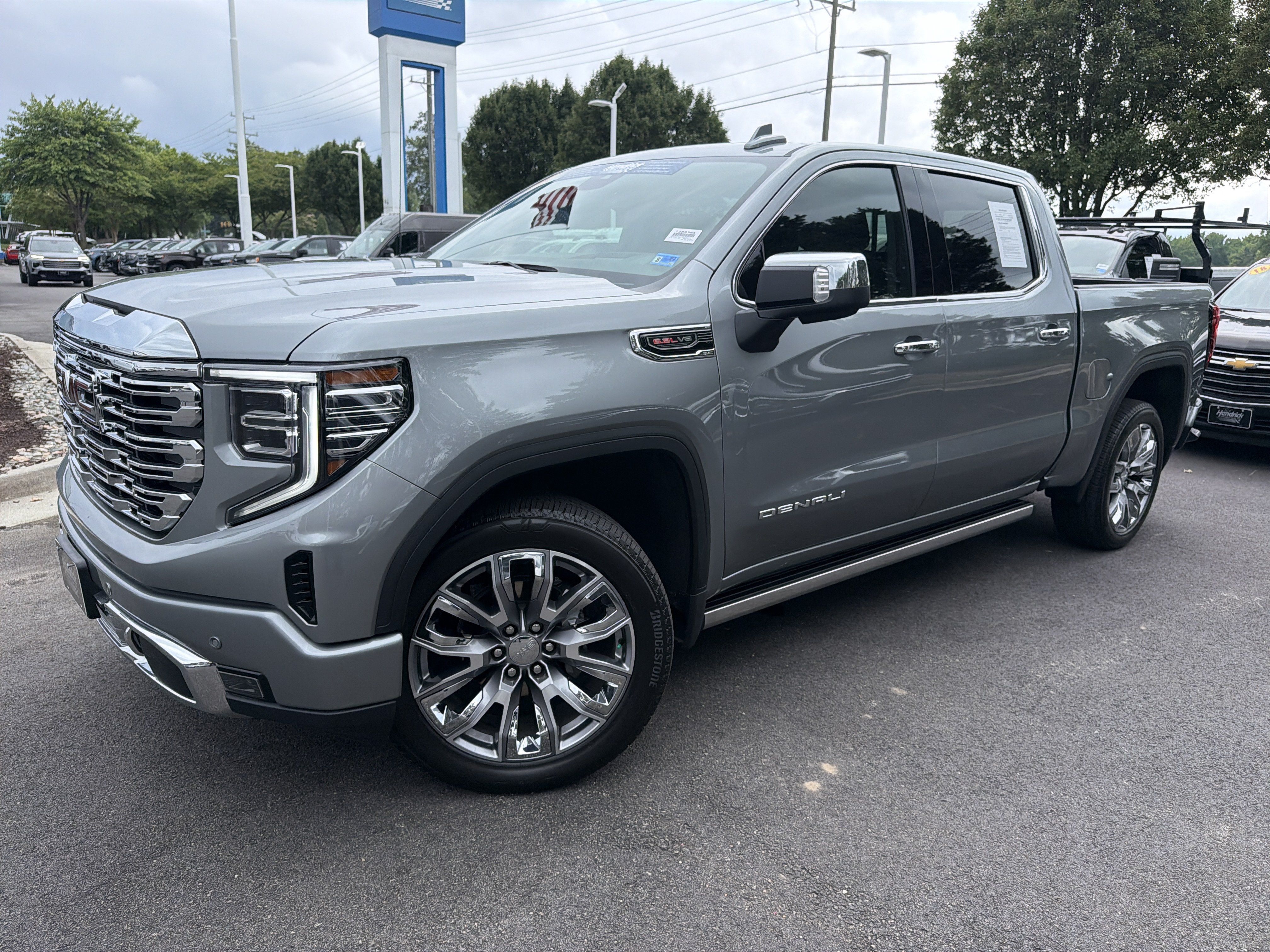 Used 2026 GMC Sierra 1500 Denali w/ Denali Reserve Package AWD/4WD image 5