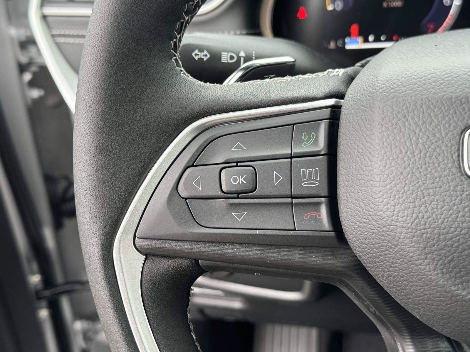New 2026 Jeep Grand Cherokee Laredo X AWD/4WD image 11