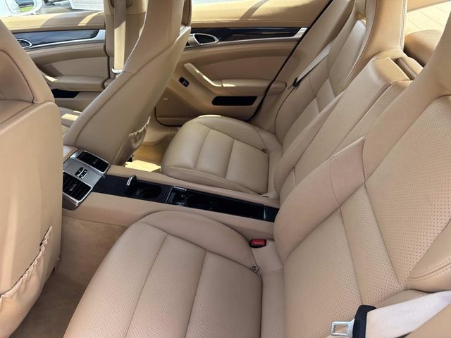 Used 2014 Porsche Panamera S RWD image 23