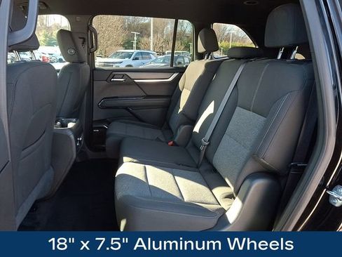 Used 2025 GMC Acadia Elevation image 14