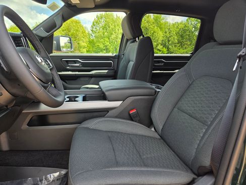 New 2026 RAM 1500 4x4 Crew Cab image 13
